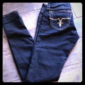 Beautiful Rock Revival skinny jeans. Sequin pocket